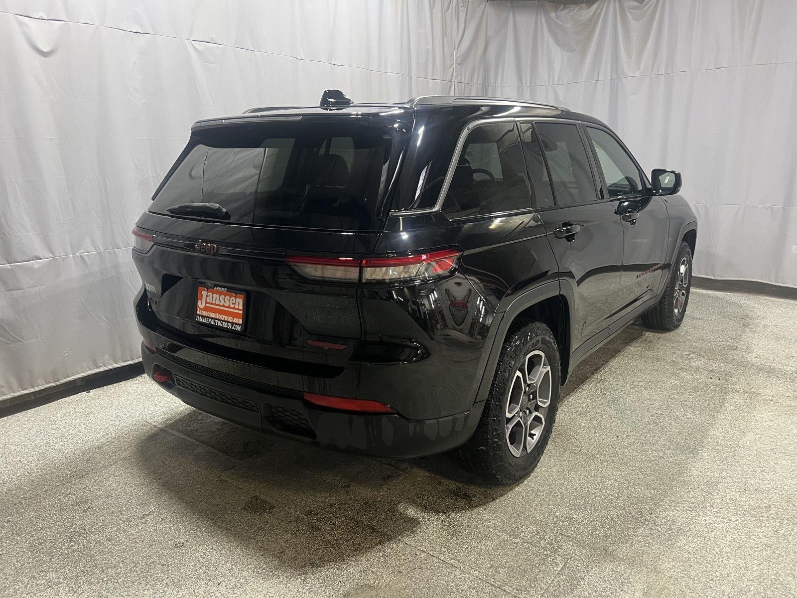 2022 Jeep Grand Cherokee Trailhawk