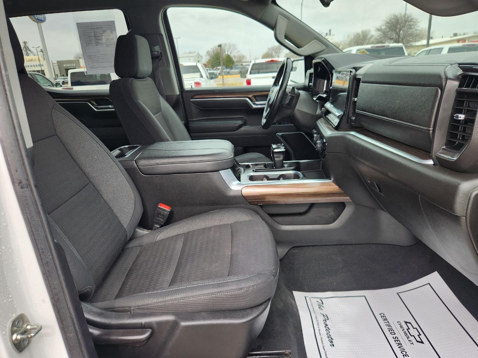 2025 Chevrolet Silverado 1500 LT