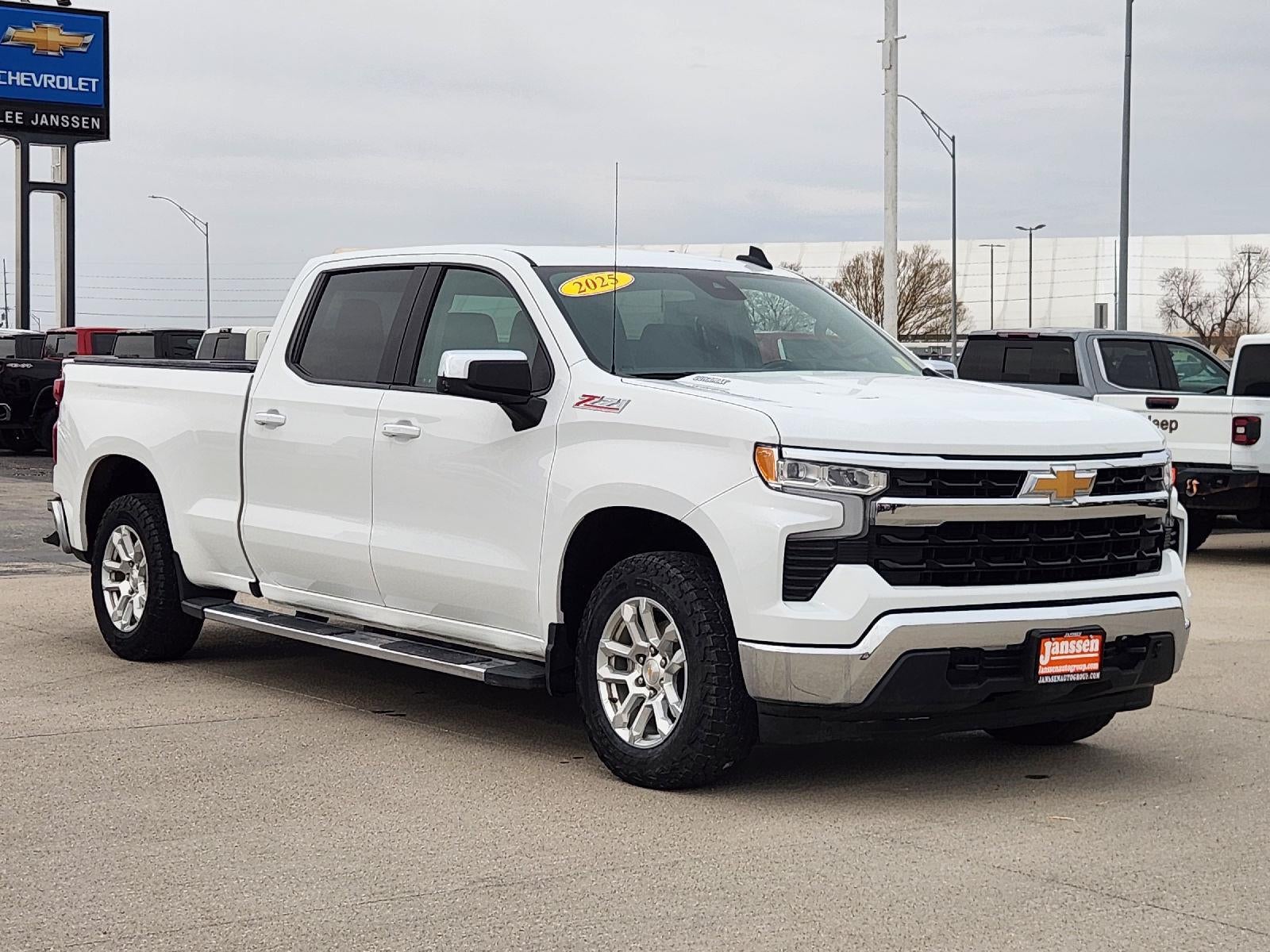 2025 Chevrolet Silverado 1500 LT