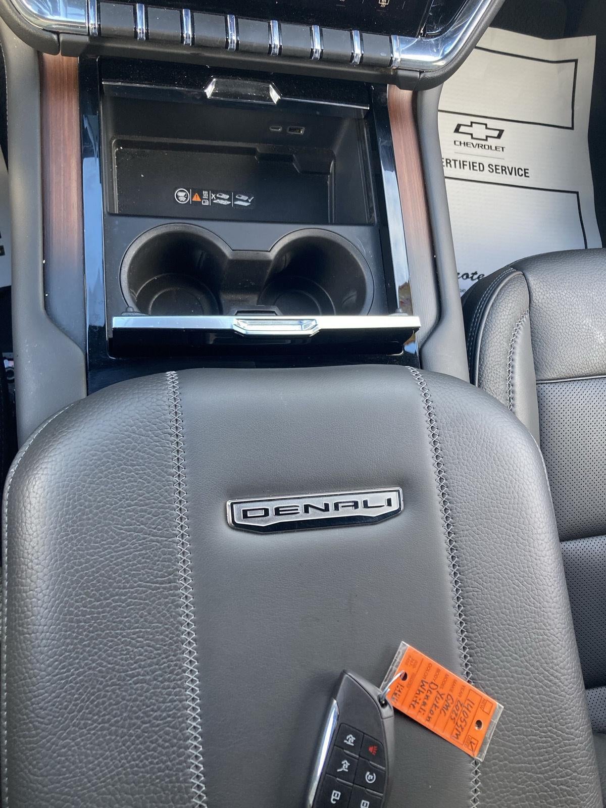 2025 GMC Yukon XL Denali