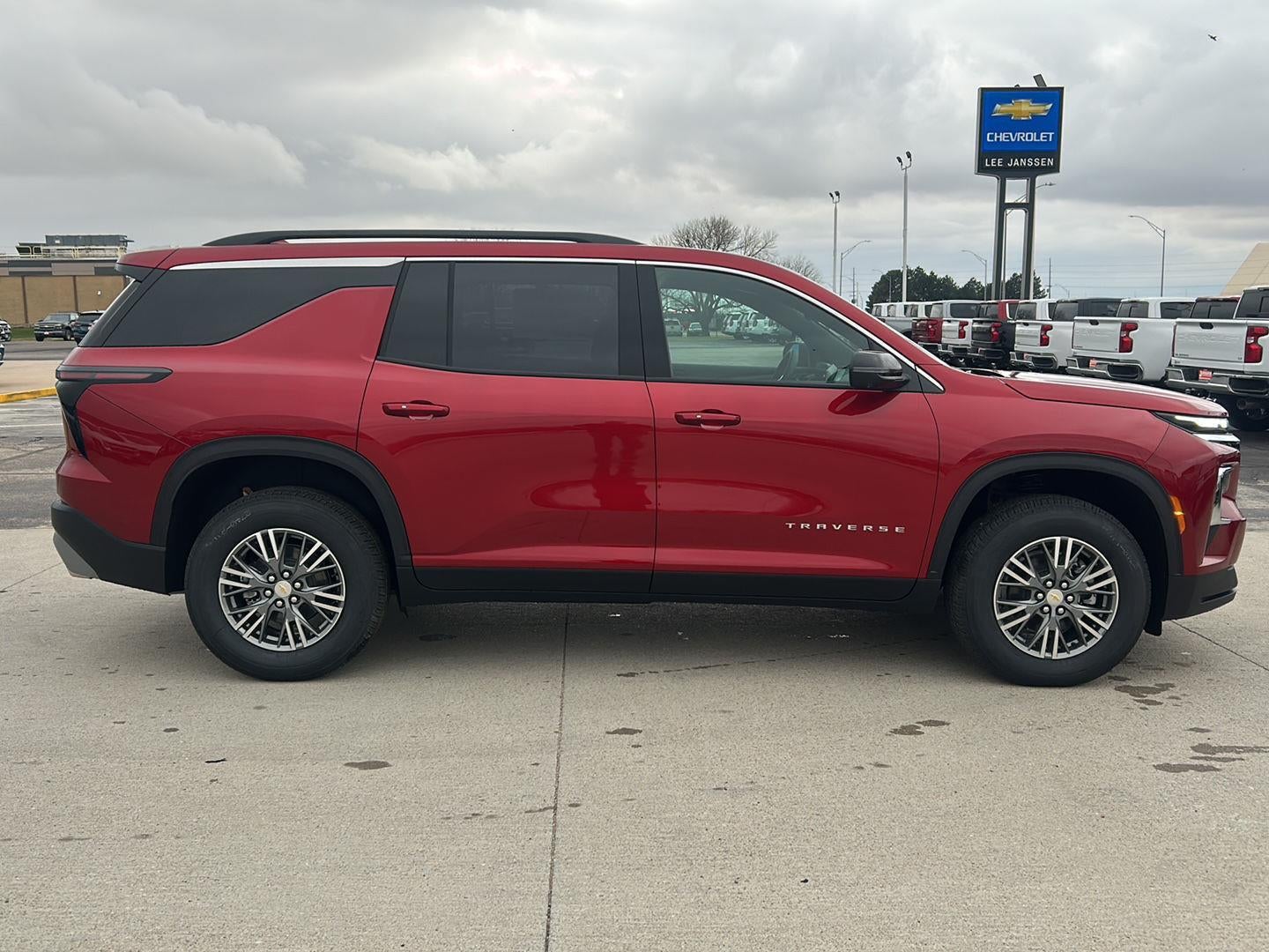 2026 Chevrolet Traverse LT