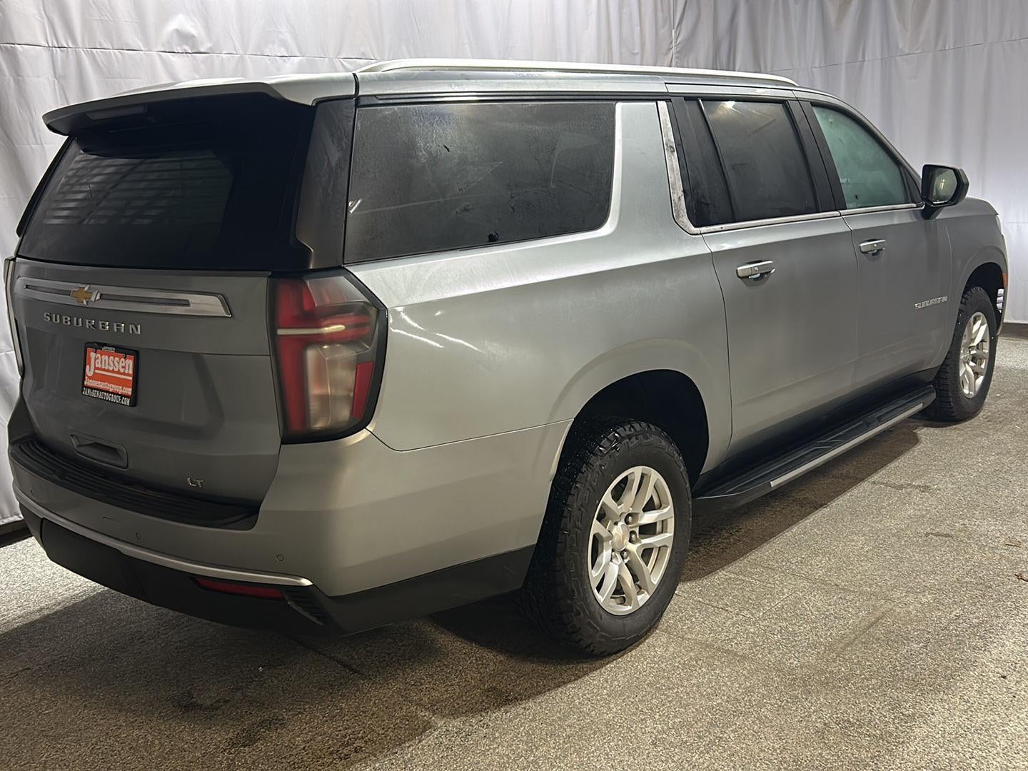 2023 Chevrolet Suburban LT