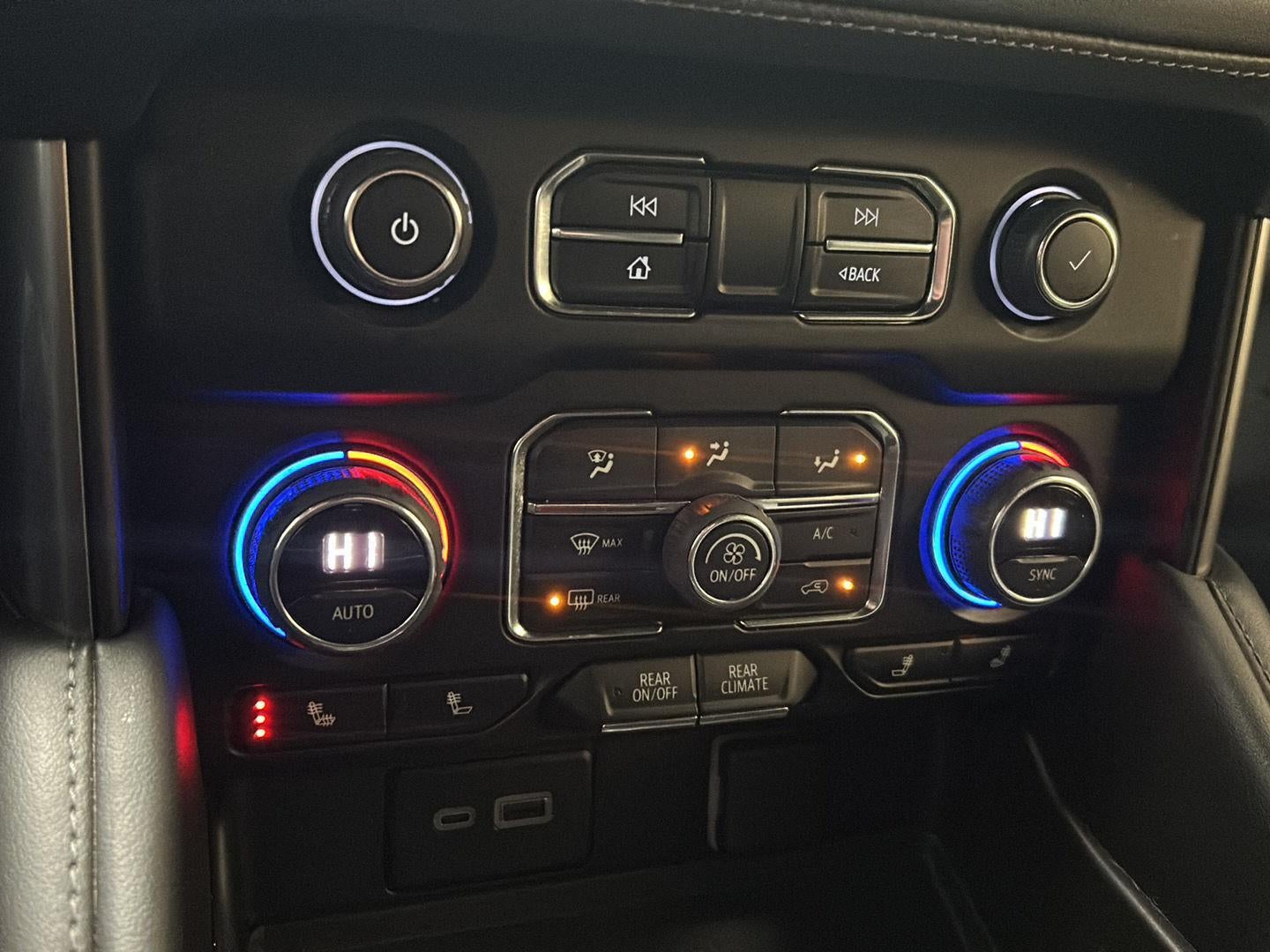 2023 Chevrolet Suburban LT