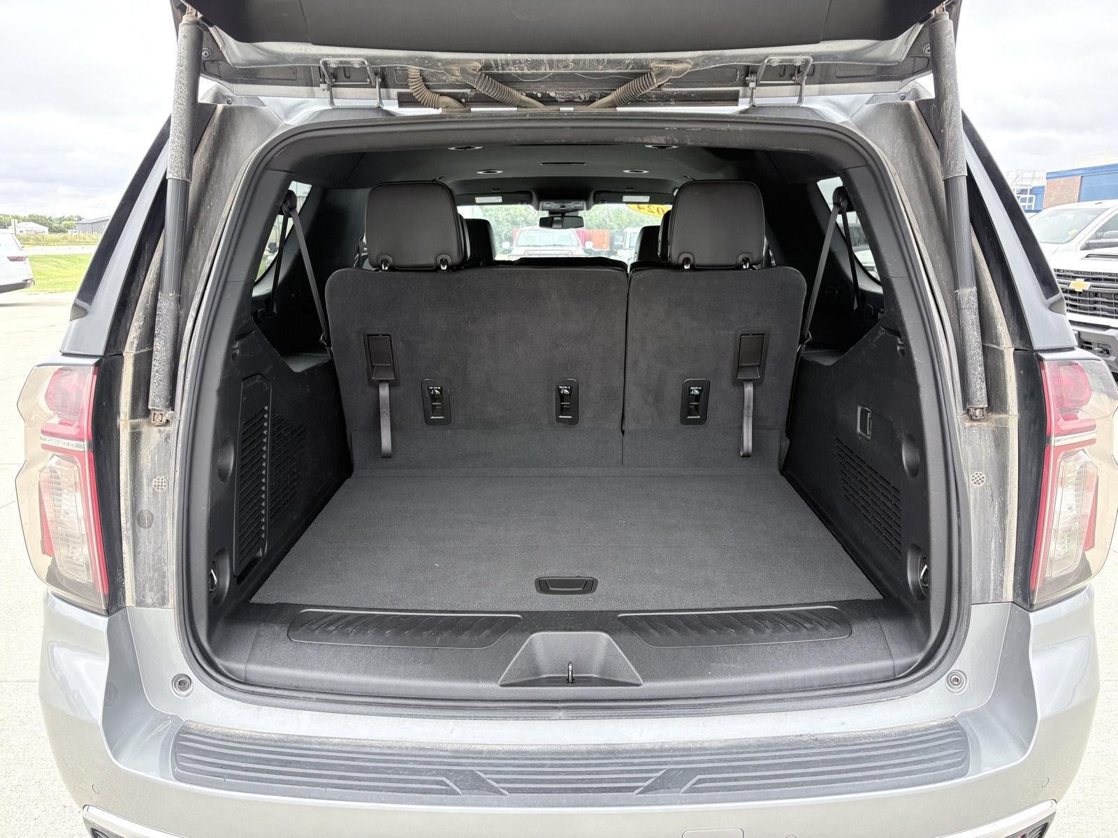 2024 Chevrolet Suburban LT