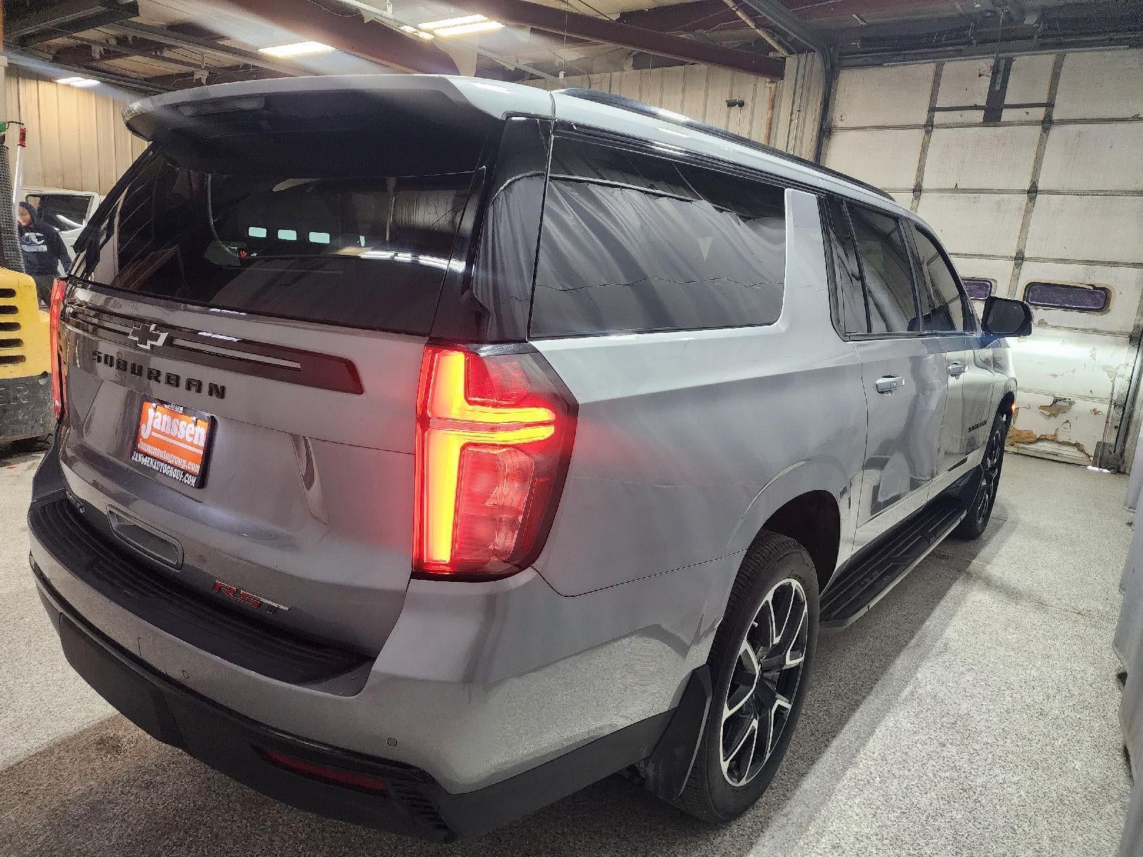 2024 Chevrolet Suburban RST