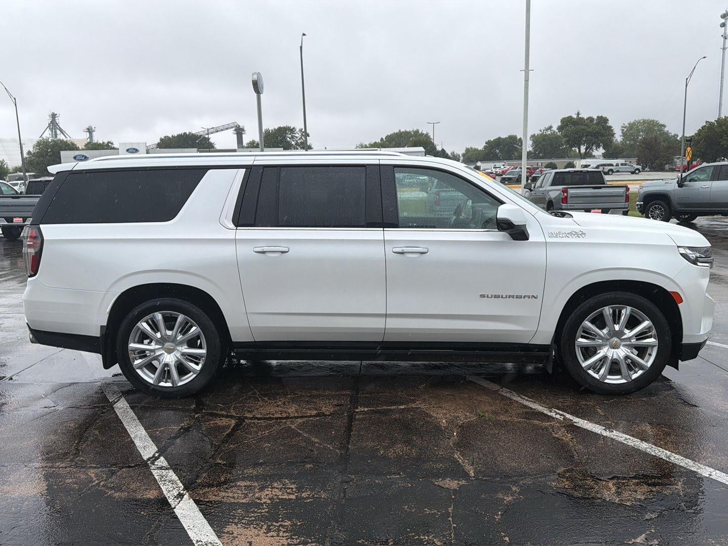 2023 Chevrolet Suburban High Country