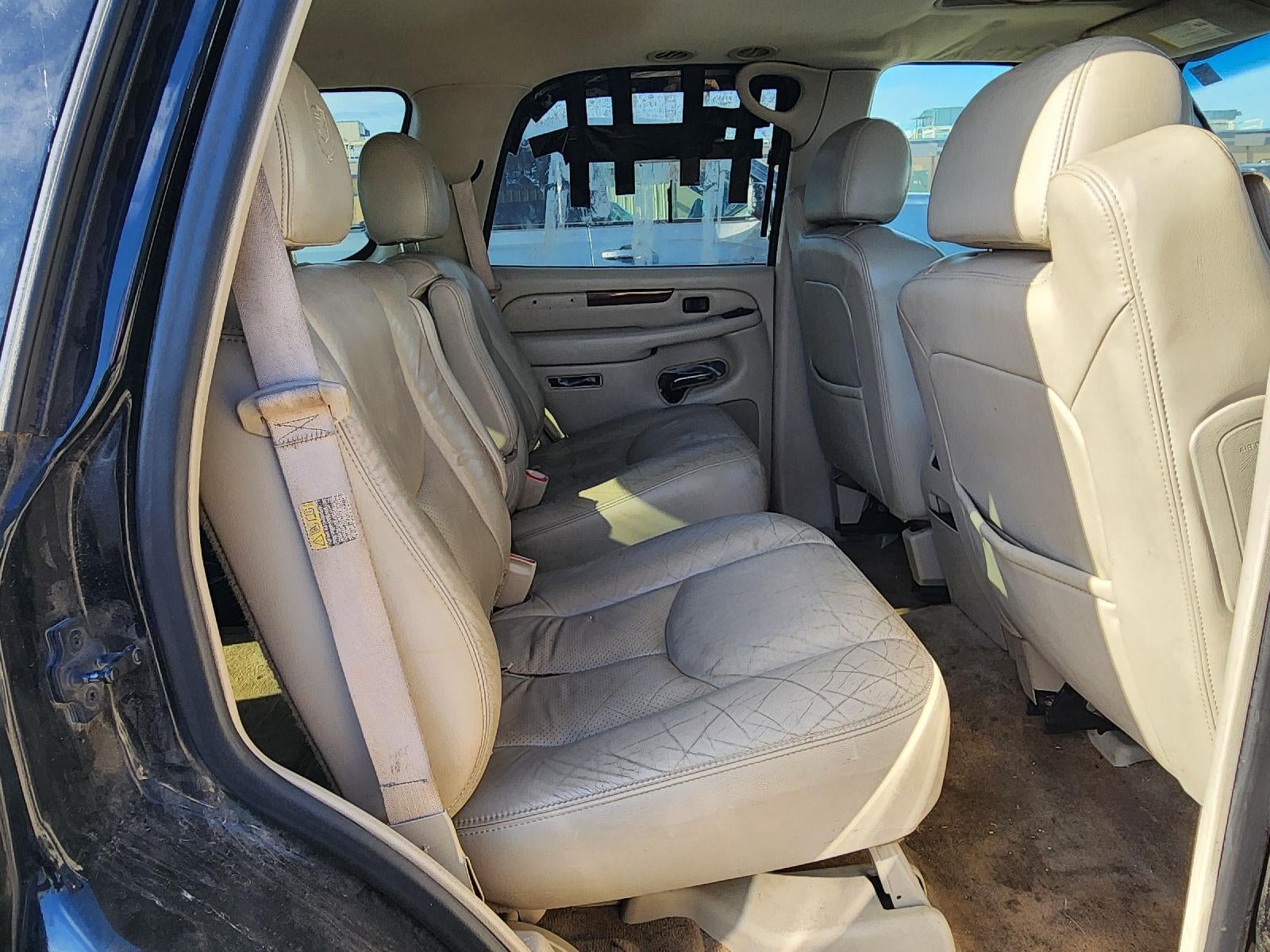 2004 Cadillac Escalade Base