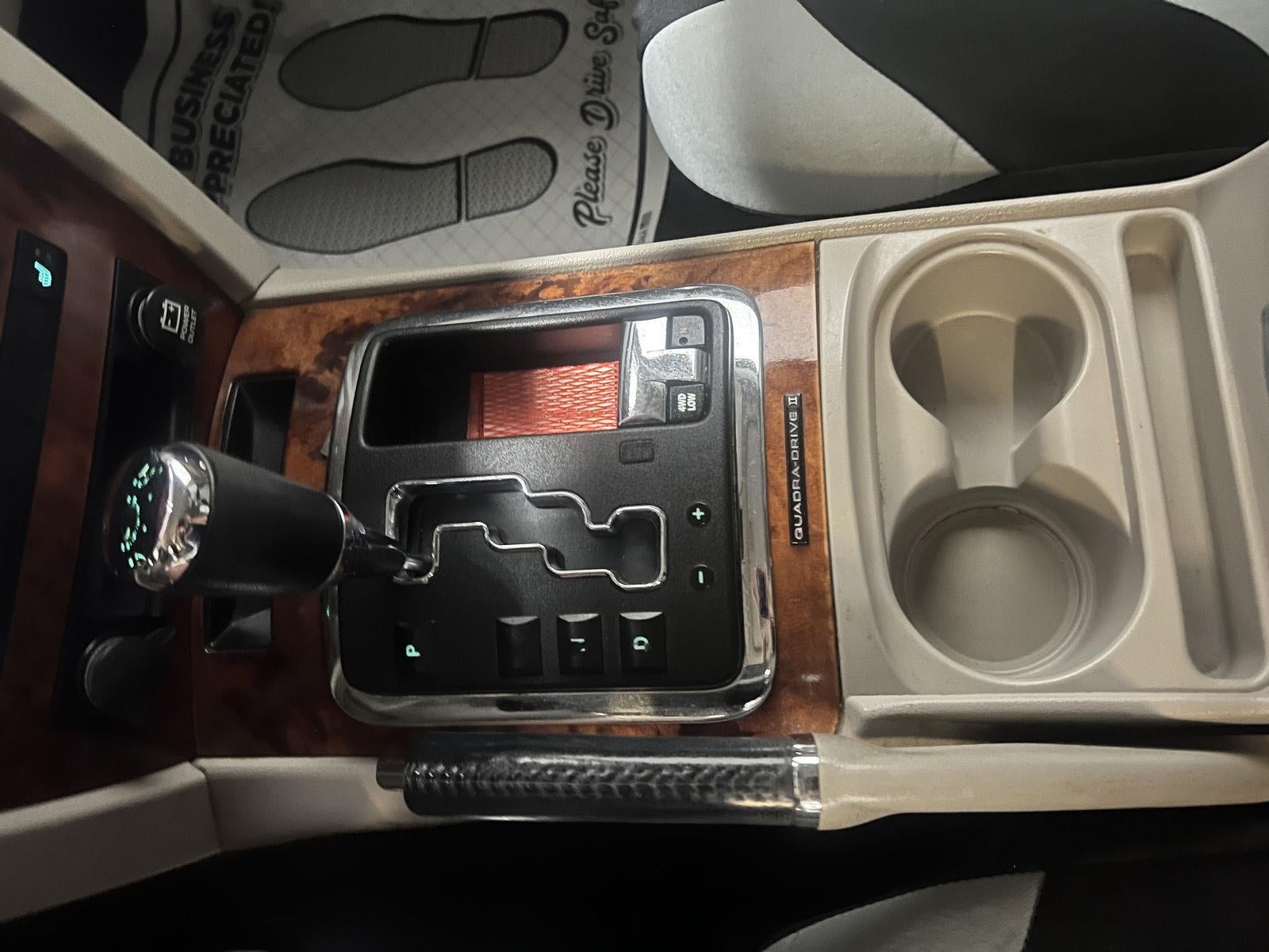 2008 Jeep Commander Overland