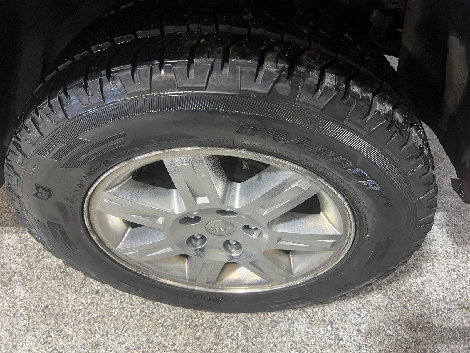 2008 Jeep Commander Overland