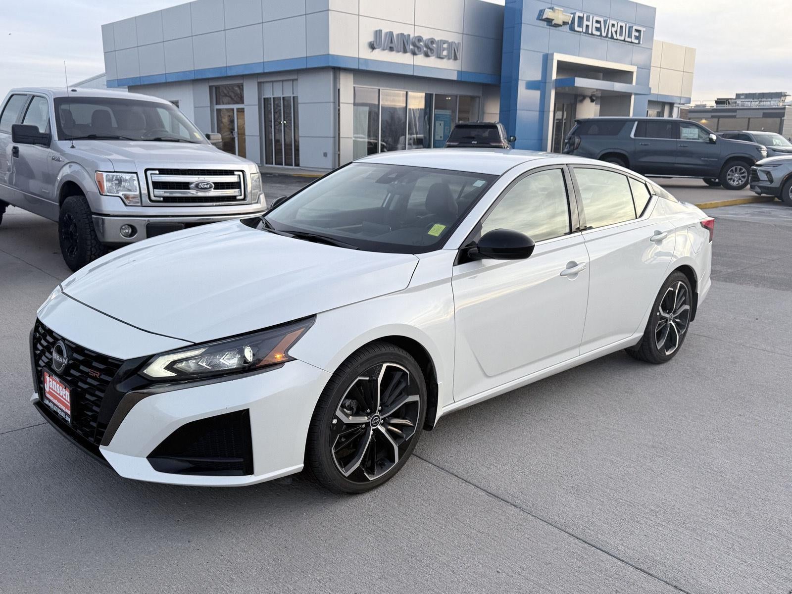 2024 Nissan Altima 2.5 SR