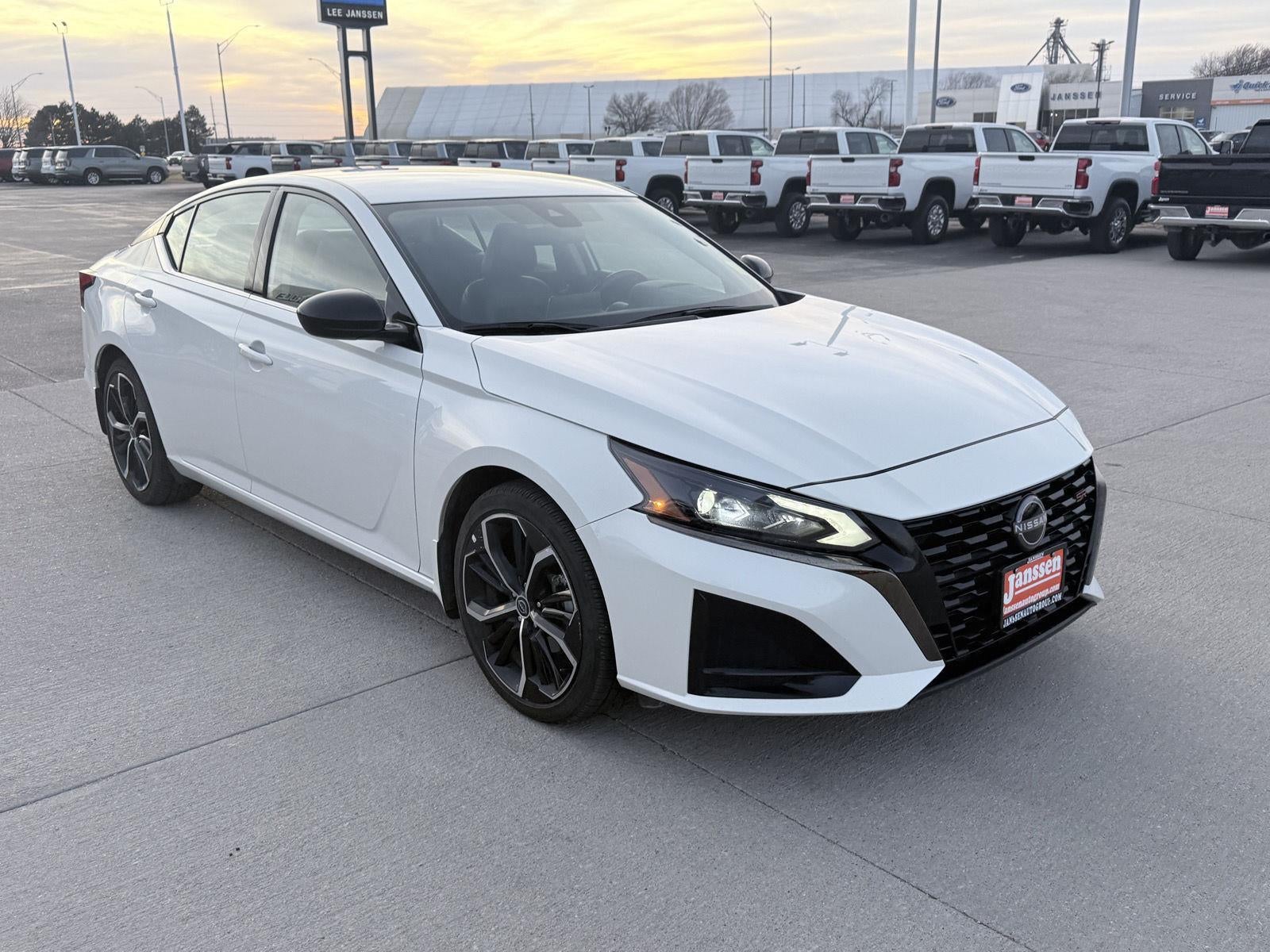 2024 Nissan Altima 2.5 SR