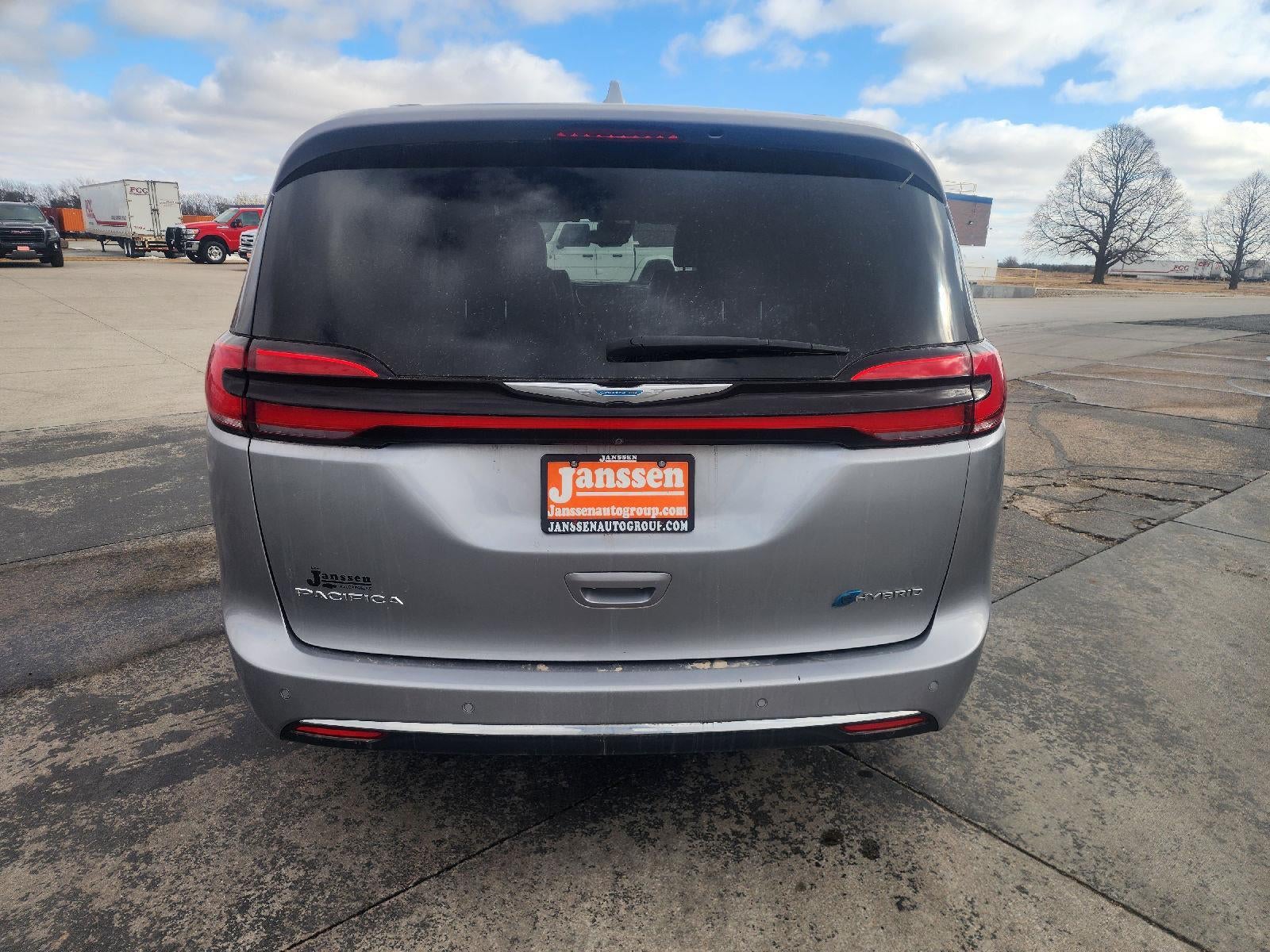 2021 Chrysler Pacifica Hybrid Touring L