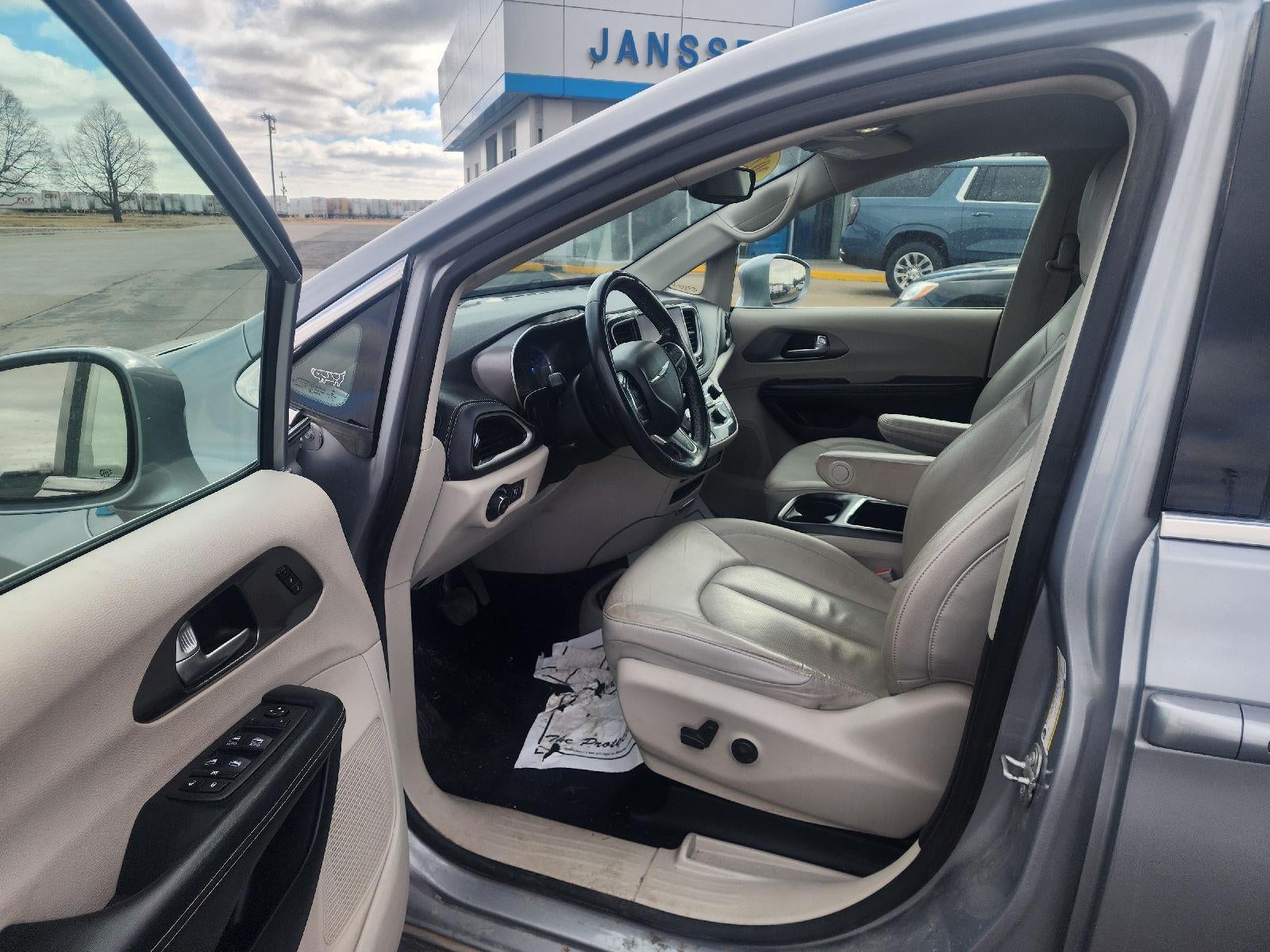 2021 Chrysler Pacifica Hybrid Touring L