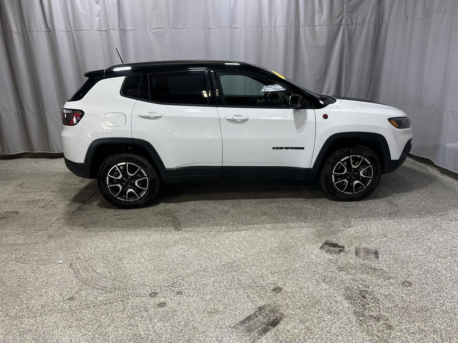 2025 Jeep Compass Trailhawk
