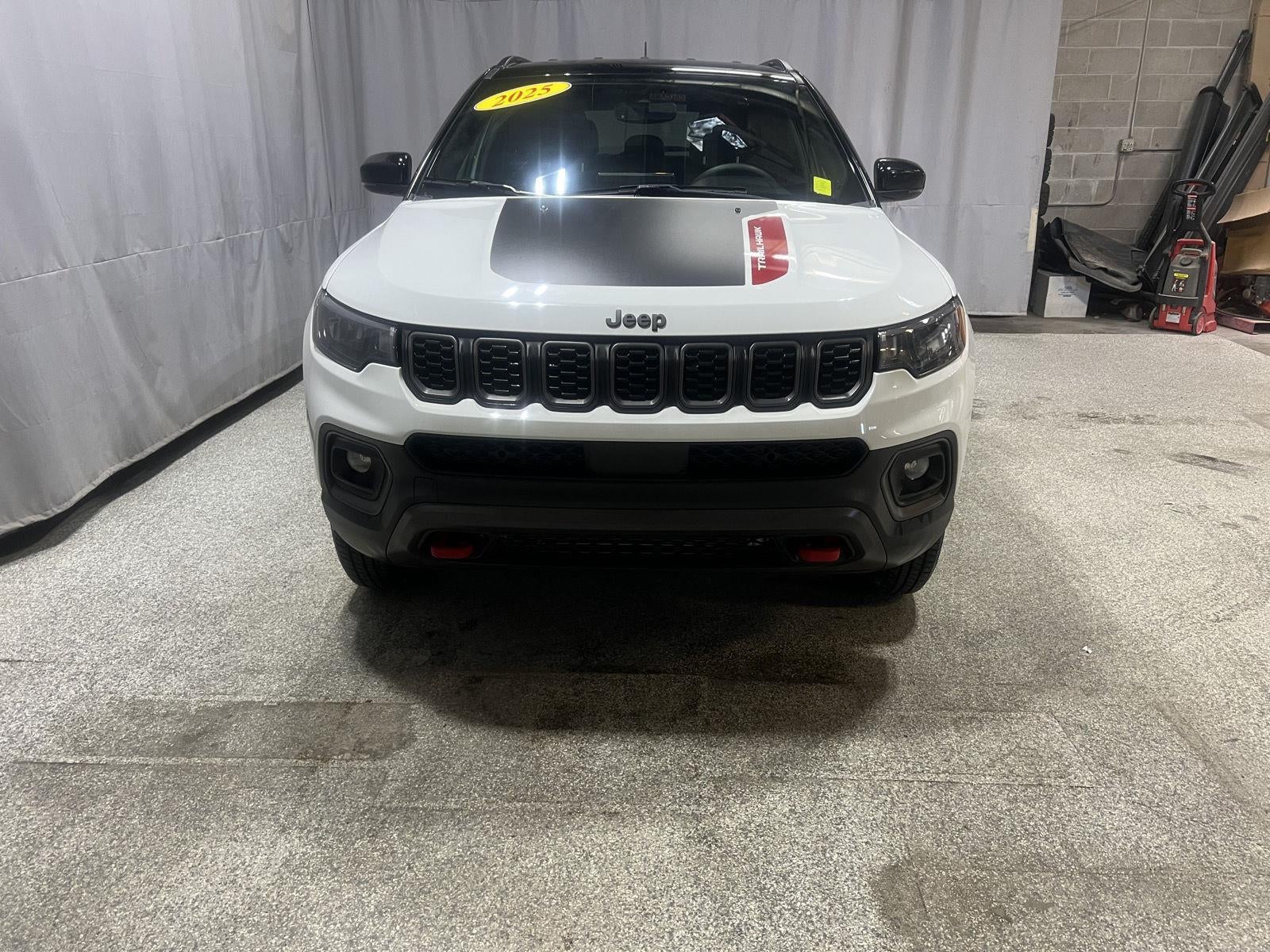 2025 Jeep Compass Trailhawk