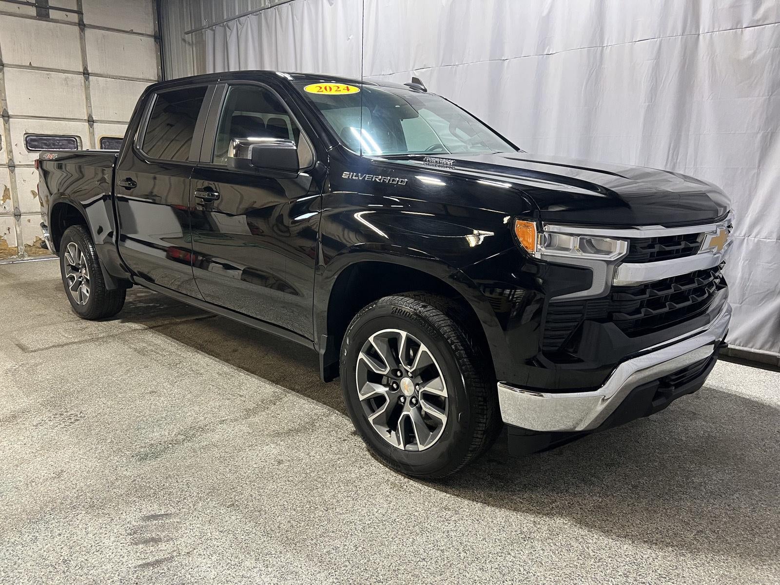2024 Chevrolet Silverado 1500 LT (2FL)