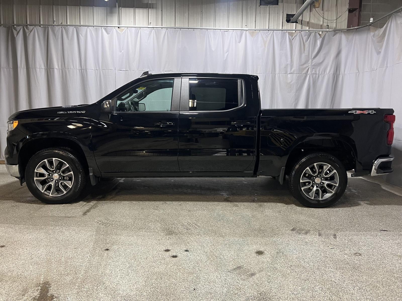 2024 Chevrolet Silverado 1500 LT (2FL)