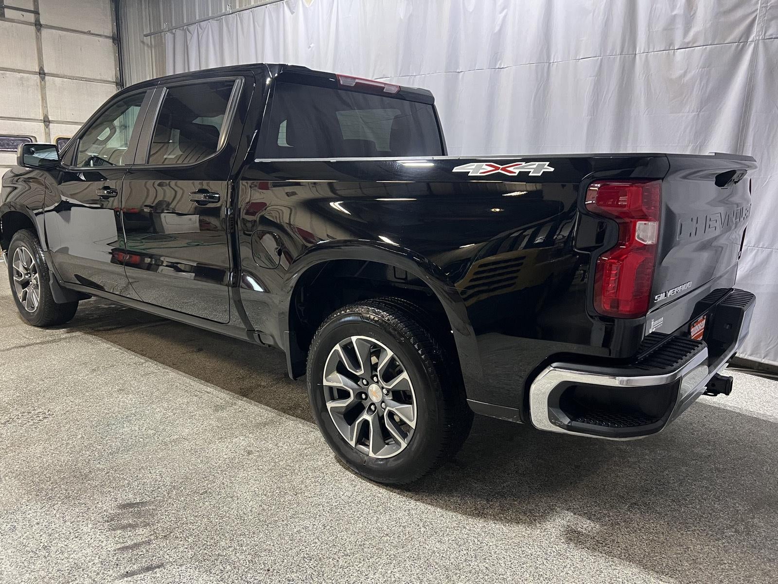 2024 Chevrolet Silverado 1500 LT (2FL)