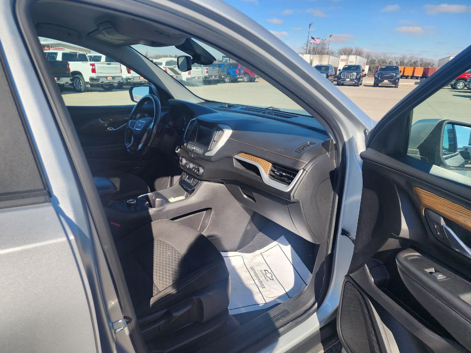 2021 GMC Terrain SLE