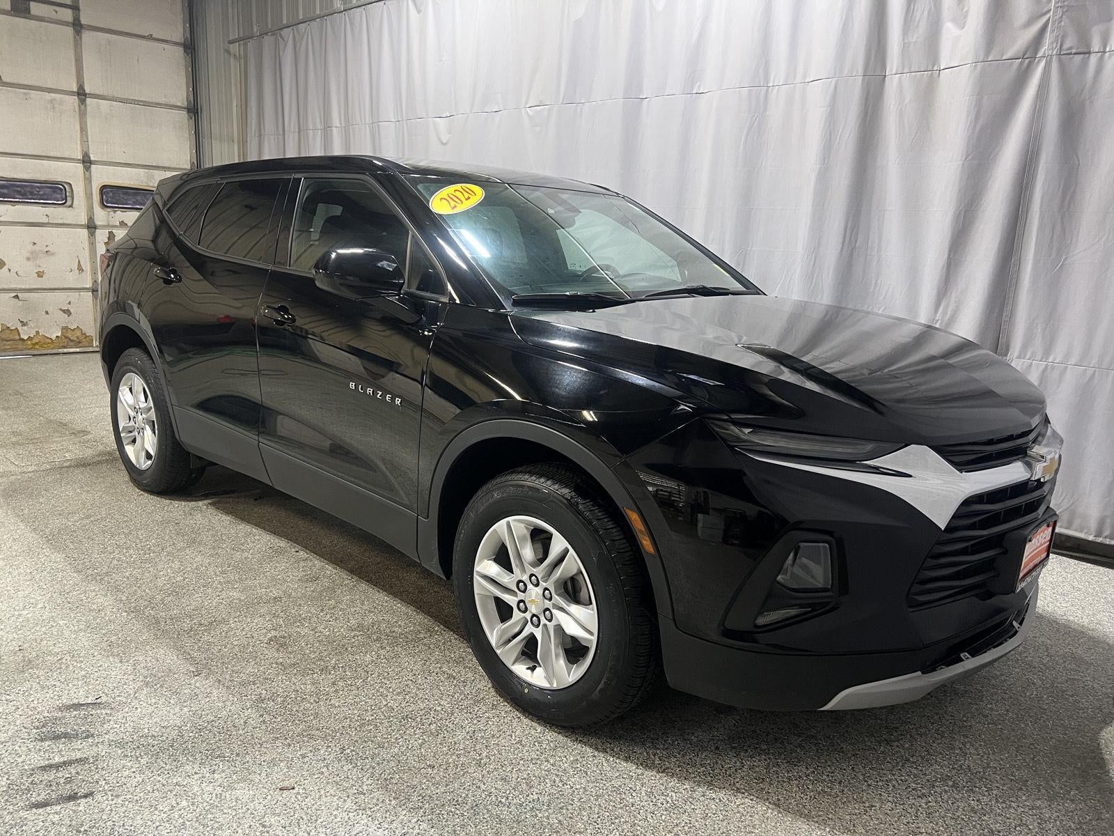 Used 2020 Chevrolet Blazer 1LT with VIN 3GNKBBRA6LS698936 for sale in Holdrege, NE