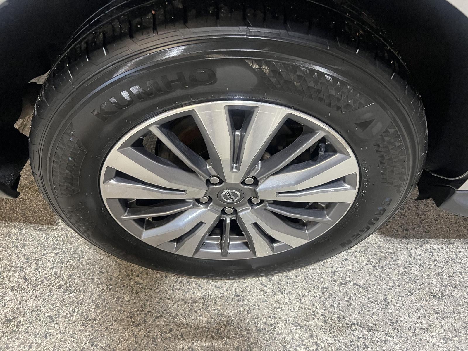 2019 Nissan Pathfinder SL