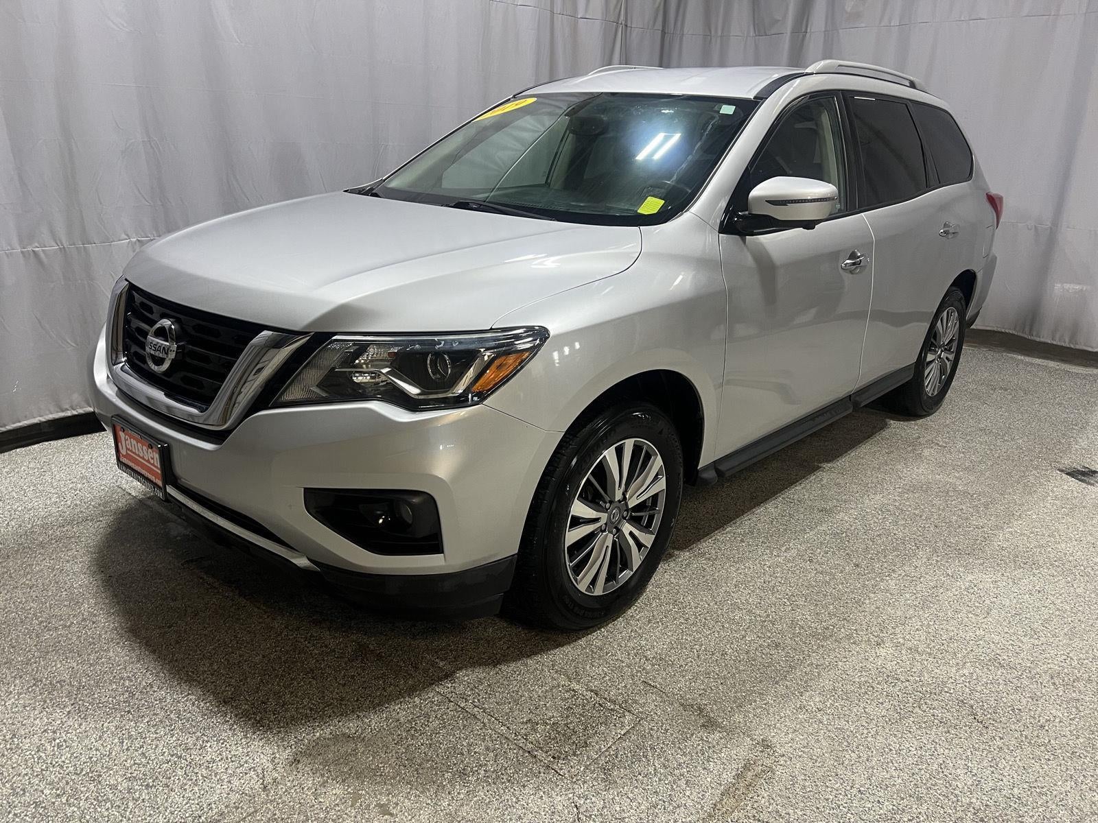 2019 Nissan Pathfinder SL