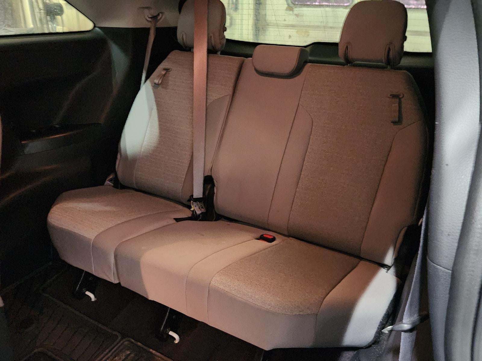 2025 Toyota Sienna LE