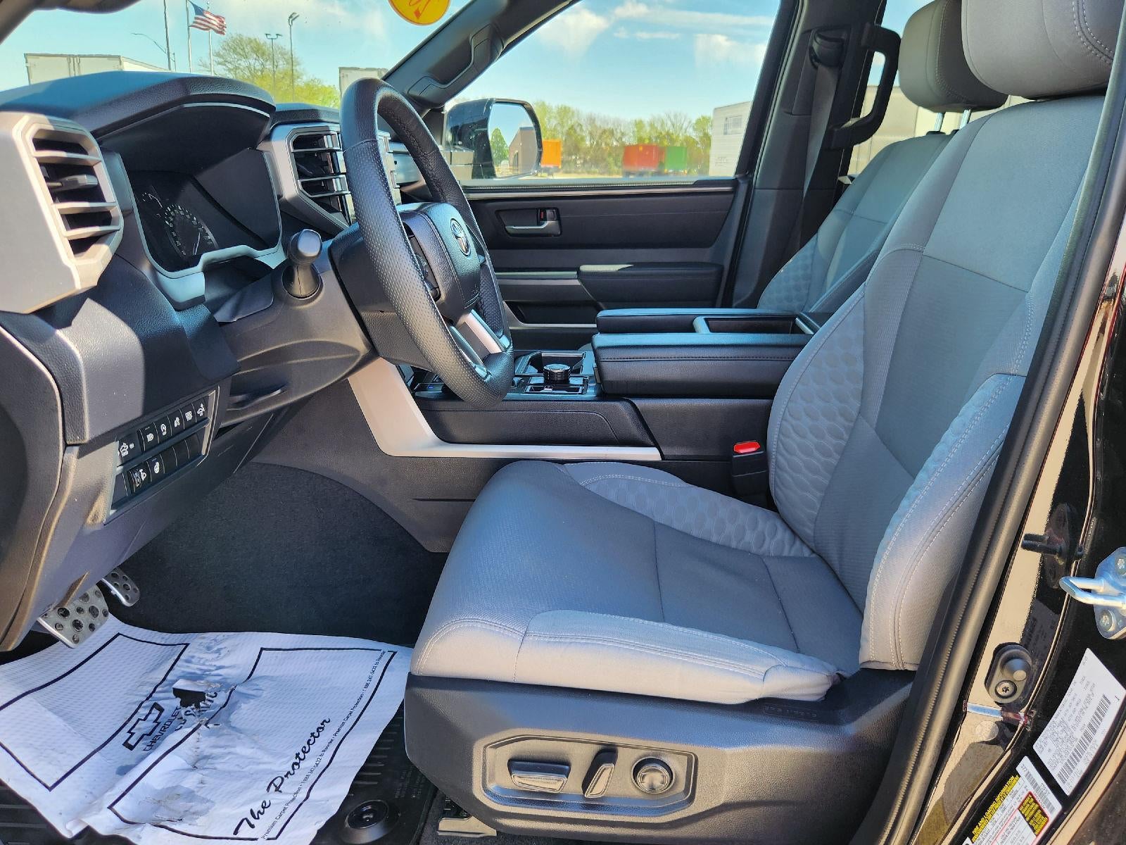 2025 Toyota Tundra 4WD SR
