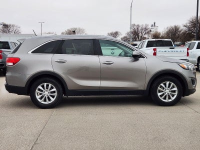 2016 Kia Sorento LX
