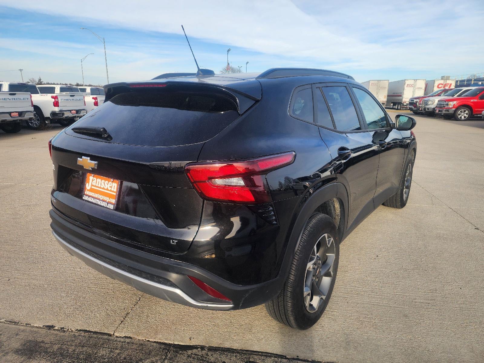 2025 Chevrolet Trax LT