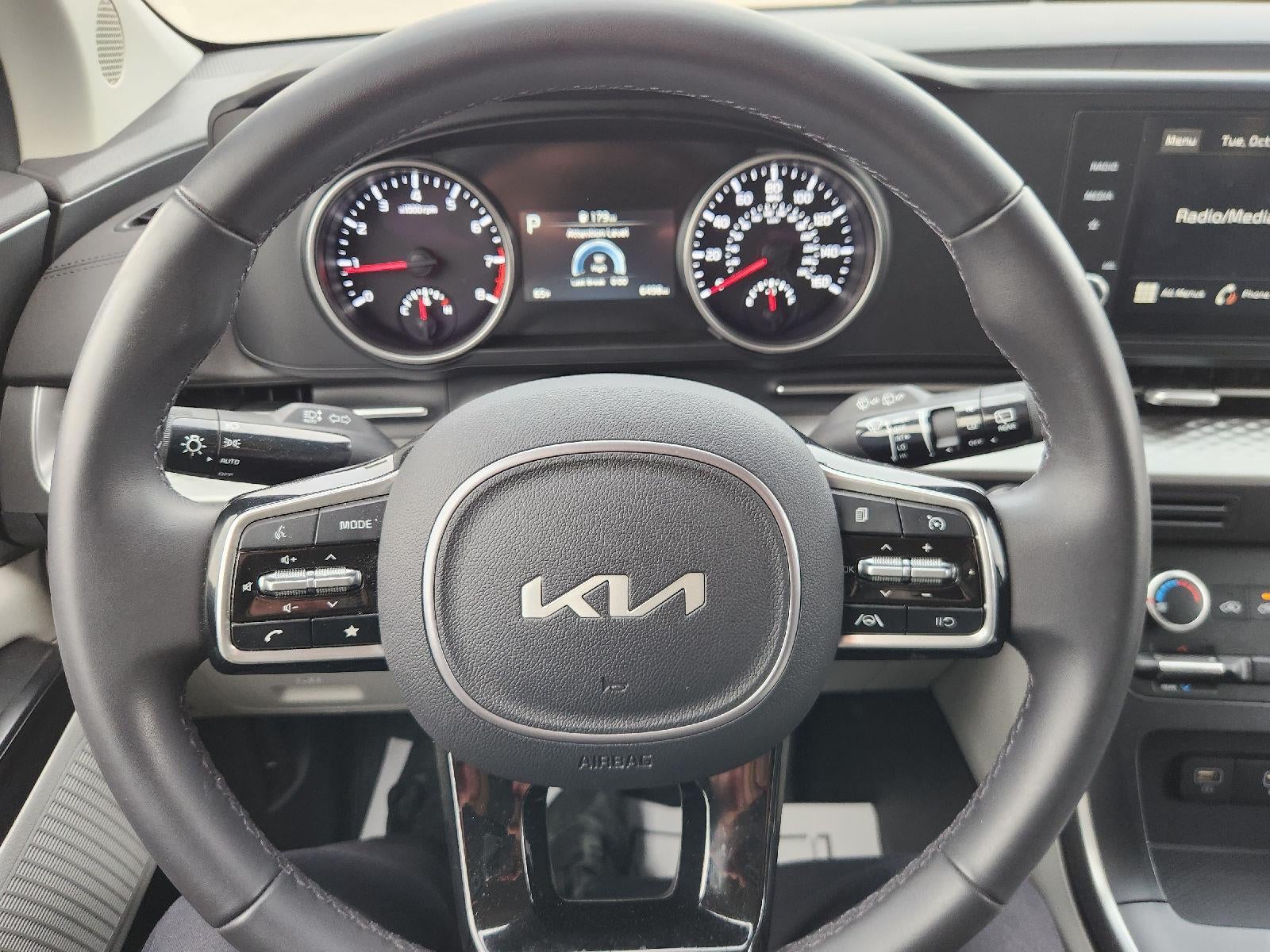 2024 Kia Carnival LX