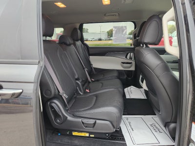 2024 Kia Carnival LX