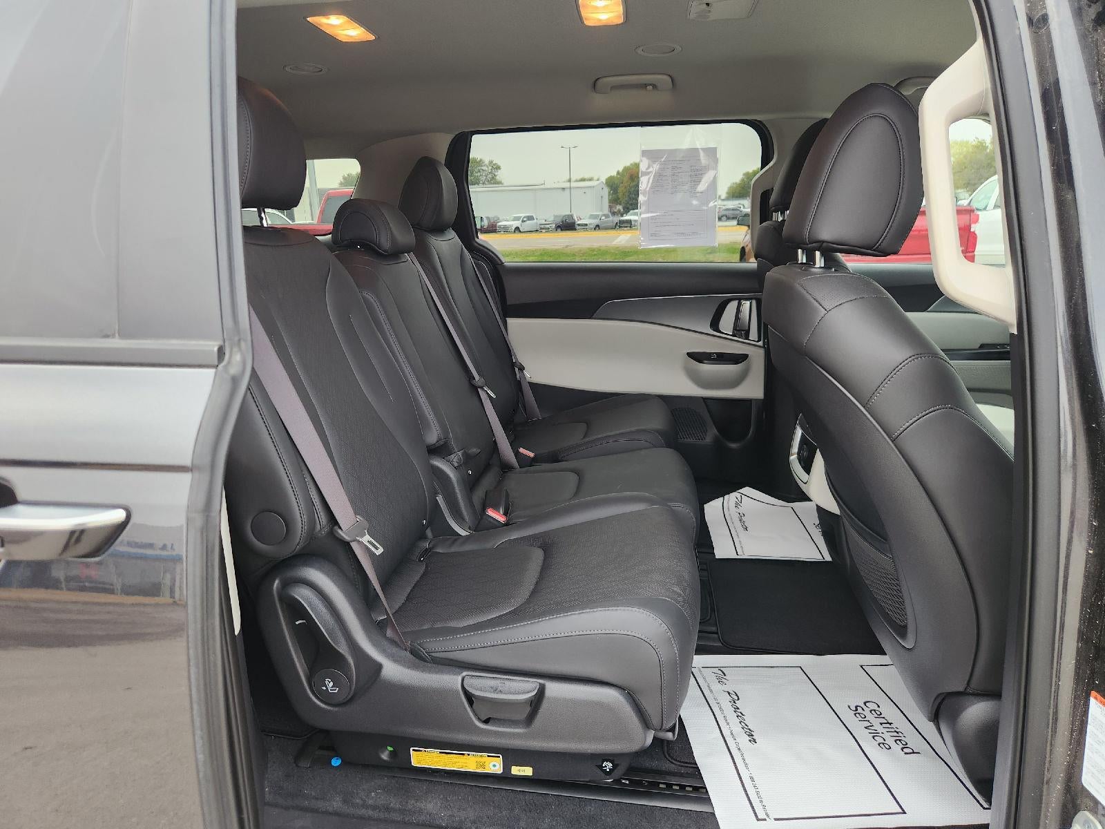 2024 Kia Carnival LX