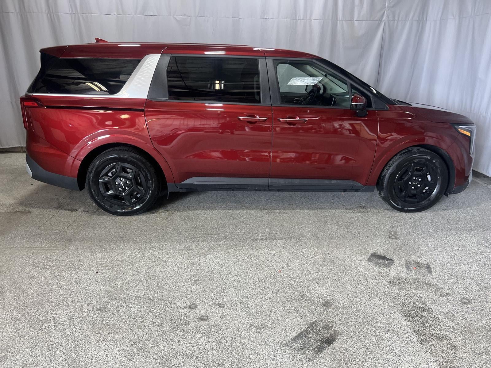 2026 Kia Sedona LXS's photo