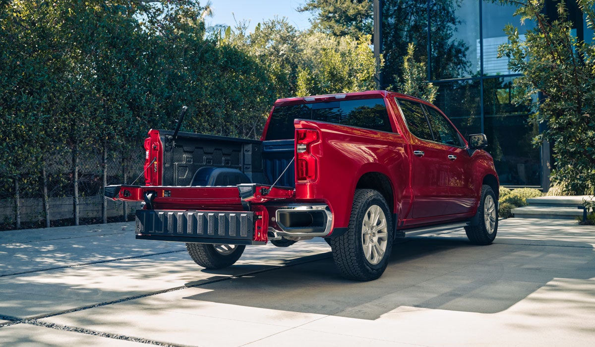 Lee Janssen Motor Company in Holdrege NE